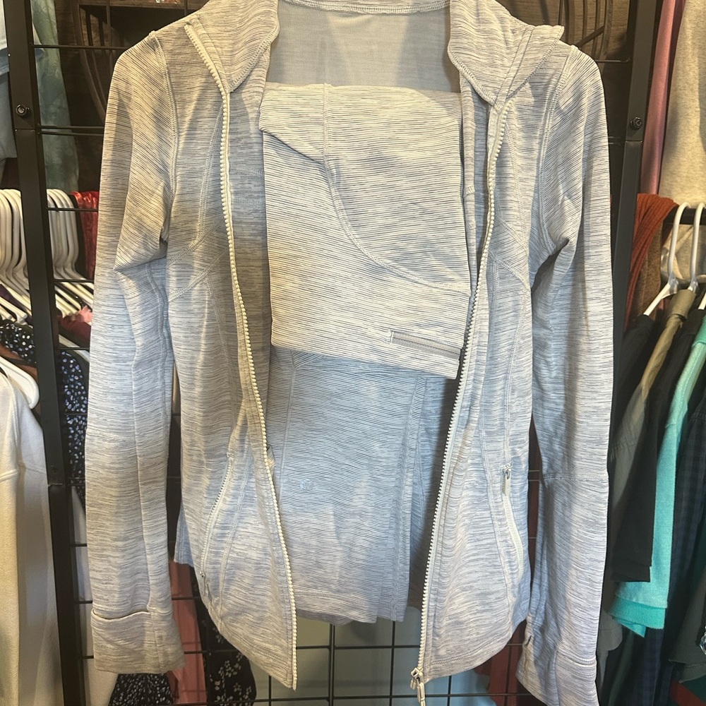 Lululemon Define Jacket and Wunder Under leggings